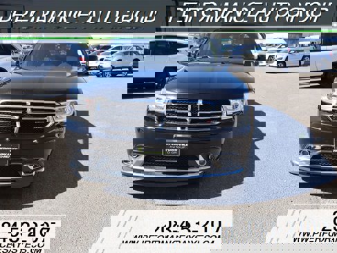 Used 2020 Dodge Durango SXT image 2