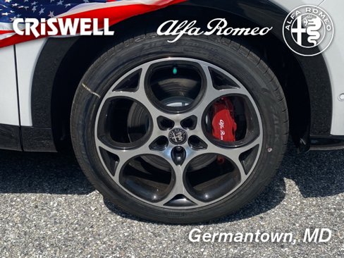 New 2025 Alfa Romeo Tonale w/ Premium Package image 12