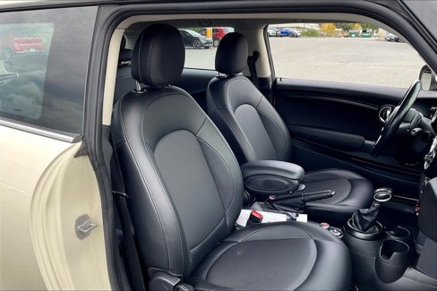Used 2017 MINI Cooper 2-Door Hardtop image 26