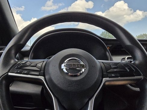 Used 2019 Nissan Kicks S image 20