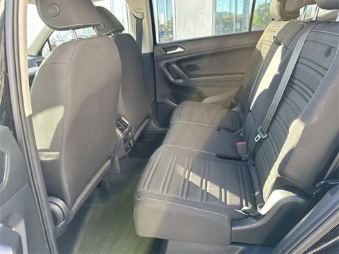 Certified 2022 Volkswagen Tiguan S image 9
