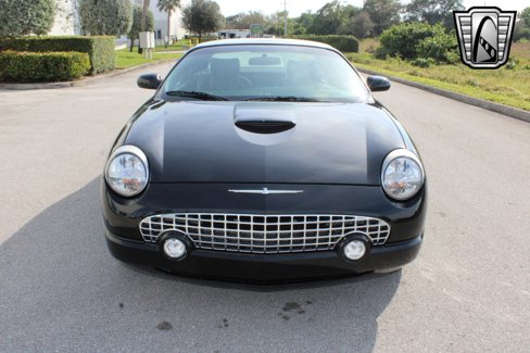Used 2005 Ford Thunderbird 50th Anniversary image 2