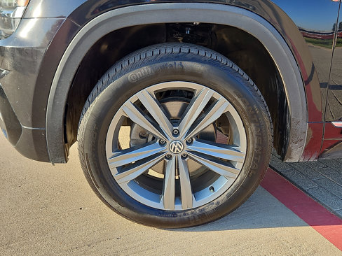 Used 2019 Volkswagen Atlas SE w/ Panoramic Sunroof Package image 5
