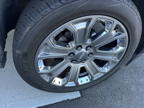 Used 2017 GMC Yukon XL Denali w/ Open Road Package image 30