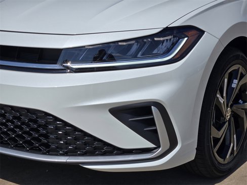New 2025 Volkswagen Jetta SE image 6