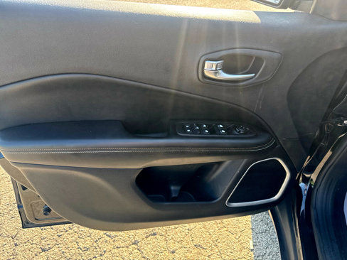 Used 2019 Jeep Compass Latitude image 6