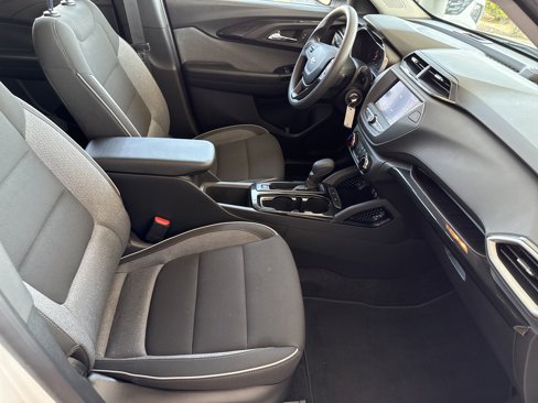 Used 2023 Chevrolet TrailBlazer LS image 15