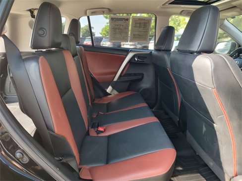Used 2015 Toyota RAV4 Limited image 34