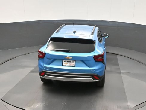 New 2025 Chevrolet Trax LT w/ Driver Confidence Package image 17