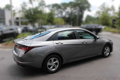 Used 2023 Hyundai Elantra SE image 10