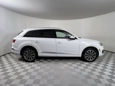 Used 2019 Audi Q7 3.0T Premium Plus w/ Premium Plus Package image 8