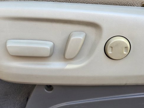 Used 2011 Toyota Sienna LE image 12