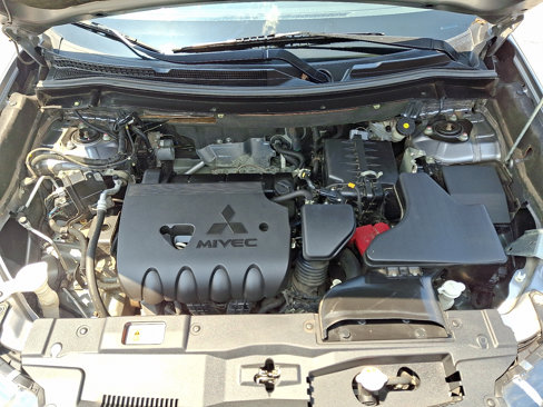 Used 2020 Mitsubishi Outlander ES image 27
