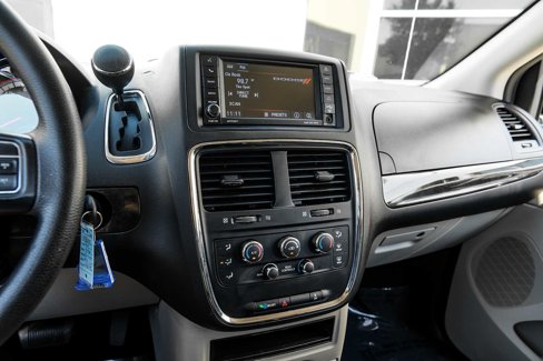 Used 2019 Dodge Grand Caravan SE image 21