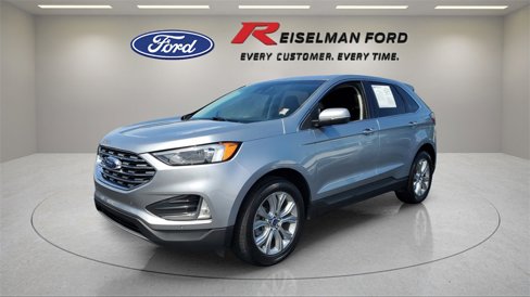 Certified 2022 Ford Edge Titanium image 2