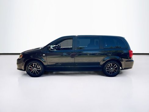 Used 2014 Dodge Grand Caravan SXT image 9