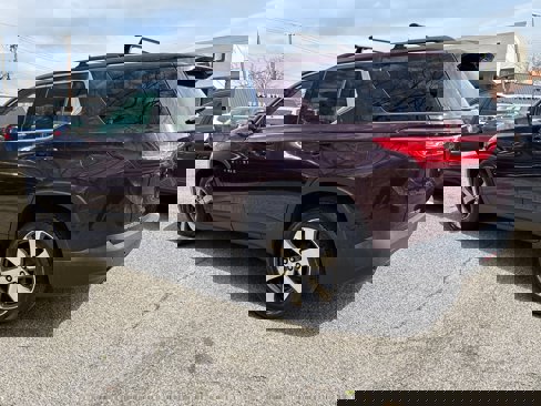 Used 2019 Chevrolet Traverse LT w/ LT Premium Package image 5
