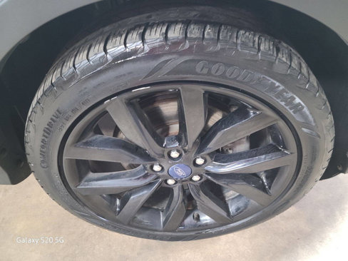 Used 2018 Ford Escape SE w/ SE Sport Appearance Package image 6