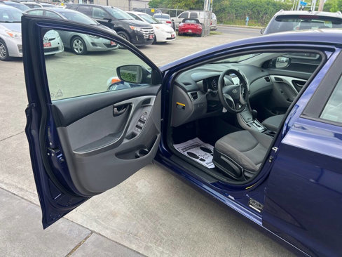 Used 2011 Hyundai Elantra GLS image 11