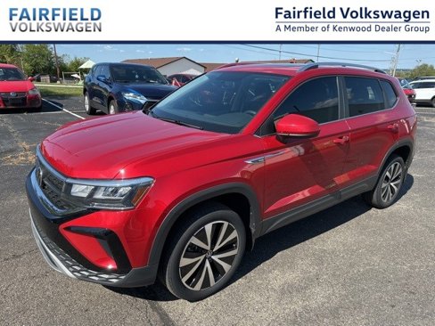 Used 2022 Volkswagen Taos SE w/ Panoramic Sunroof Package image 1