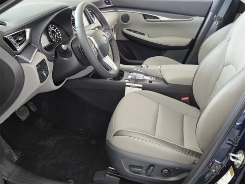 New 2025 INFINITI QX50 Luxe image 6
