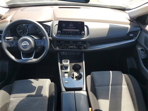 Used 2023 Nissan Rogue SV image 24
