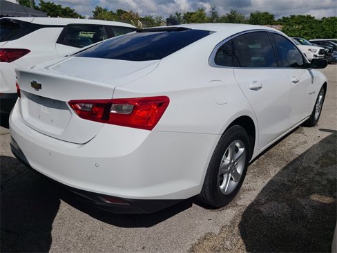 Used 2024 Chevrolet Malibu LS image 3