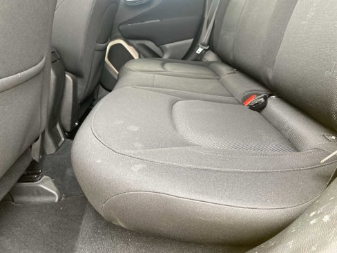 Used 2016 Jeep Renegade Latitude image 25