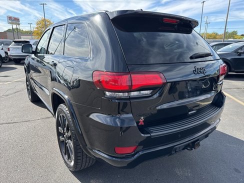 Used 2020 Jeep Grand Cherokee Altitude image 5