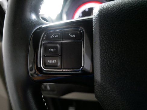 Used 2017 Dodge Grand Caravan SXT image 27