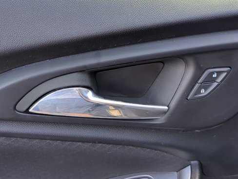 Used 2023 Chevrolet Malibu LT image 16