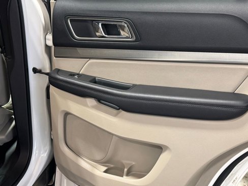 Used 2019 Ford Explorer XLT w/ Equipment Group 202A image 30