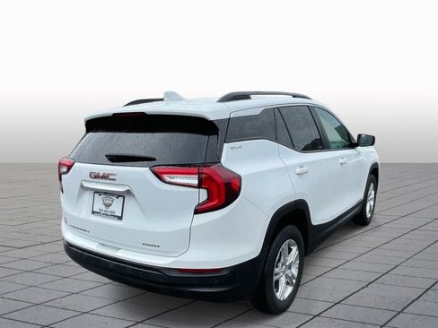 Used 2023 GMC Terrain SLE w/ Driver Convenience Package image 7