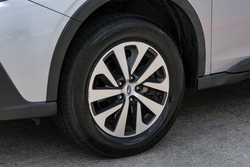 Used 2020 Subaru Outback Premium image 44