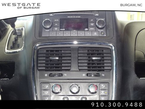Used 2017 Dodge Grand Caravan SE image 21