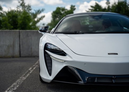 New 2025 McLaren Artura Spider image 34
