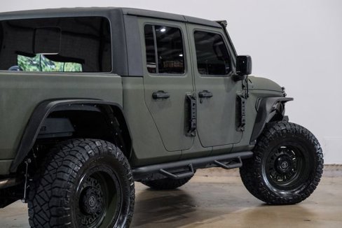 Used 2021 Jeep Gladiator Sport image 28