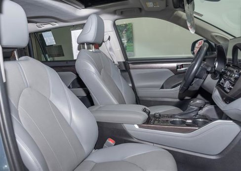 Used 2021 Toyota Highlander Limited image 22