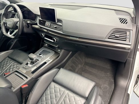 Used 2020 Audi SQ5 Premium Plus w/ Premium Plus Package image 16
