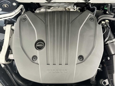 Certified 2024 Volvo XC90 B5 Core image 30