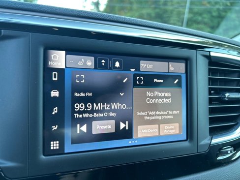 Used 2022 Chrysler Voyager LX image 21
