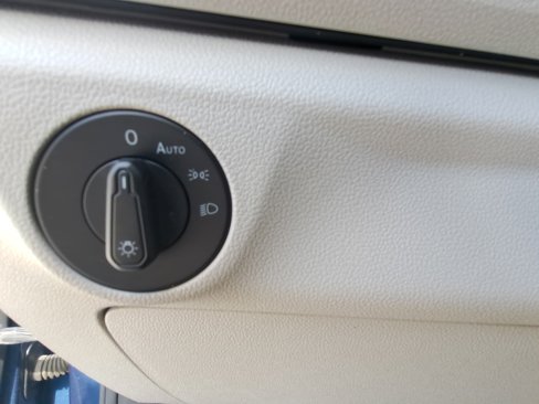Used 2019 Volkswagen Jetta SE w/ Cold Weather Package image 24