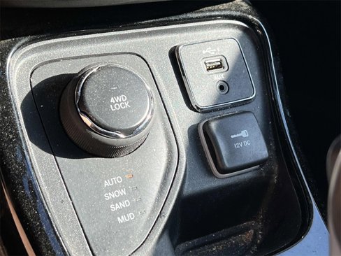 Used 2019 Jeep Compass Limited image 23
