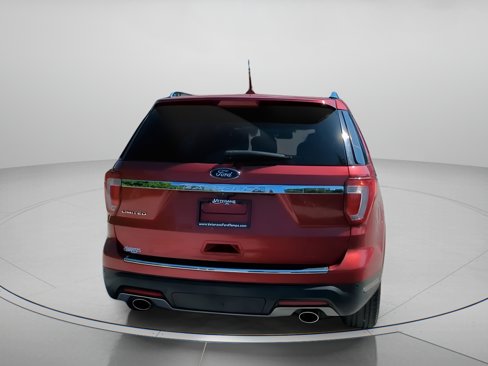 Certified 2019 Ford Explorer Limited w/ Class III Trailer Tow Package image 24