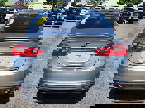 Used 2023 Chevrolet Malibu RS image 9