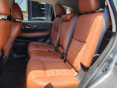 Used 2018 Nissan Rogue SL w/ Premium Package image 10