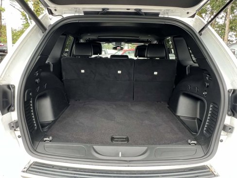 Used 2022 Jeep Grand Cherokee Limited image 9