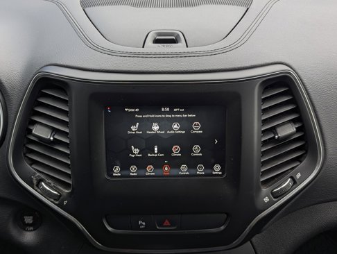 Used 2019 Jeep Cherokee Latitude Plus w/ Cold Weather Group image 37