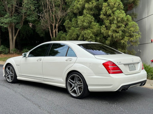 Used 2011 Mercedes-Benz S 63 AMG w/ Driver Assistance Pkg image 19