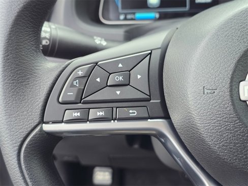 New 2025 Nissan Leaf S image 32